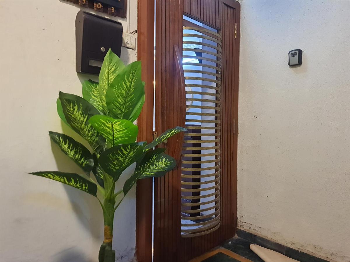 Osi Apartments Perry Cross Bandra West Мумбаї Екстер'єр фото